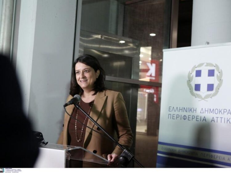 Κεραμέως για πόλεμο στην Ουκρανία: «Ξυπνούν μνήμες από τις πιο σκοτεινές σελίδες της ιστορίας»