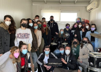 Μουσικό σχολείο Λαμίας: Οι μαθητές έδωσαν τα χρήματα της πενθήμερης για μουσικά όργανα