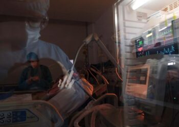 Αγωνία για 2χρονο που νοσηλεύεται με κορονοϊό στη Θεσσαλονίκη- Παραμένει στη ΜΕΘ