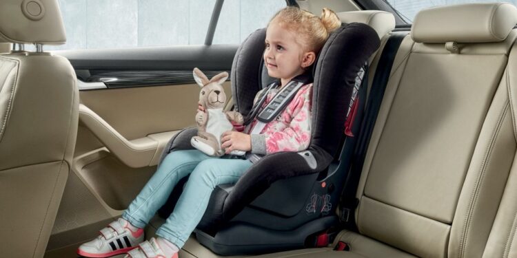 Έρευνα – Παιδικό κάθισμα αυτοκινήτου: Το λάθος που κάνουν οι περισσότεροι γονείς στην τοποθέτησή τους