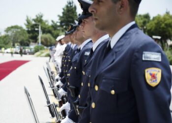 Η προκήρυξη για την εισαγωγή ιδιωτών στις σχολές Αξιωματικών & Αστυφυλάκων