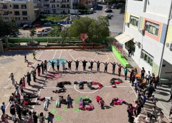 Stop στη βία: Mαθητές δημοτικού στέλνουν το δικό τους μήνυμα