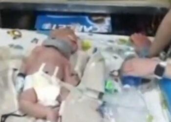 Πόλεμος στην Ουκρανία: Νεογέννητα μεταφέρονται από την εντατική σε αυτοσχέδιο καταφύγιο