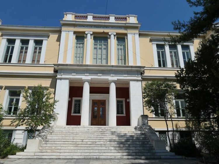 Αγανάκτηση και αντιδράσεις γονέων και εκπαιδευτικών για το κλείσιμο του 26ου Γυμνασίου Αθήνας!