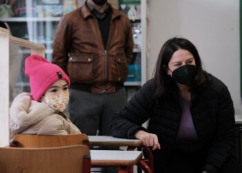 ΥΠΑΙΘ: «Η Ελλάδα ανοίγει μία μεγάλη αγκαλιά για τους μαθητές από την Ουκρανία»