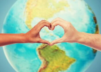 «Θέλουμε Ειρήνη και όχι Πόλεμο» – Το συγκινητικό μήνυμα μαθητών από την Πάρο (video)