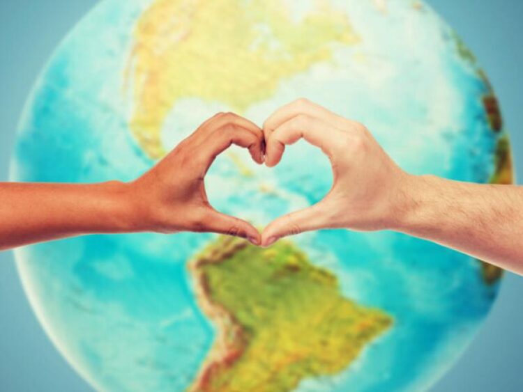 «Θέλουμε Ειρήνη και όχι Πόλεμο» – Το συγκινητικό μήνυμα μαθητών από την Πάρο (video)