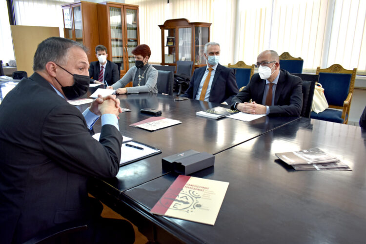 Στο Πανεπιστήμιο Μακεδονίας αντιπροσωπεία του Δ.Σ. της Παγκόσμιας Διακοινοβουλευτικής Ένωσης Ελληνισμού