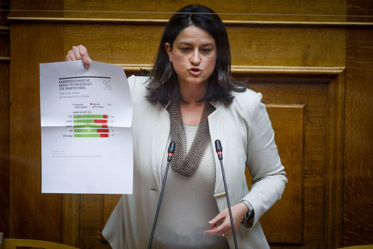 “Ξεσπάθωσε” η Ν.Κεραμέως κατά ΣΥΡΙΖΑ στη Βουλή για τις 4 τροπολογίες