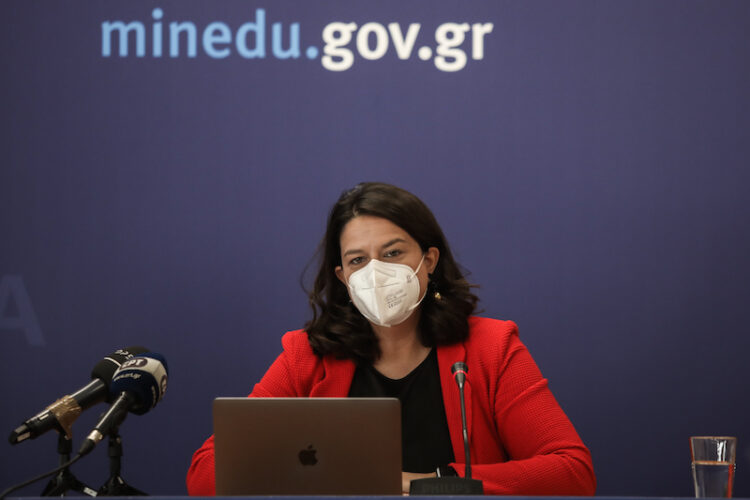 ΙΕΚ/ Κατατακτήριες  για τα ΑΕΙ: Στον “πάγο” 14 μήνες  ο ψηφισμένος  νόμος