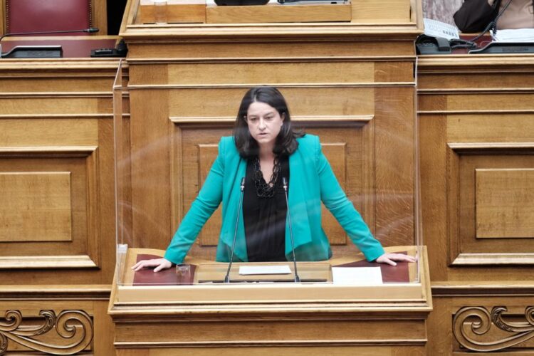 Κατατέθηκε στη Βουλή η τροπολογία για την τετράμηνη παράταση θητείας των Πρυτάνεων και Κοσμητόρων