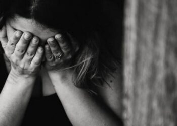 «Ο μπαμπακούλης μου»: Η συγκλονιστική έκθεση της μικρής Ιωάννας που έχασε τον πατέρα της από Covid