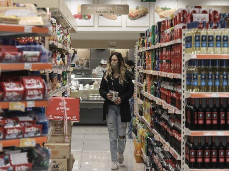 «Καμπάνα» 647.000 ευρώ σε αλυσίδα σουπερμάρκετ για αισχροκέρδεια