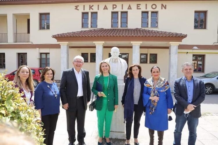 Ζέττα Μακρή και Δόμνα Μιχαηλίδου μαζί στο Σικιαρίδειο για την Παγκόσμια Ημέρα Ενημέρωσης για τον Αυτισμό