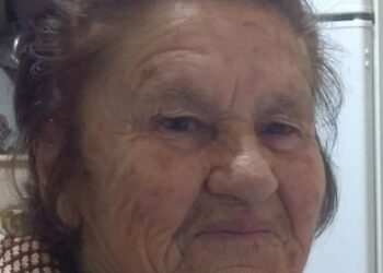 Ο Απ. Δημητρόπουλος αποχαιρετά τη μητέρα του, που έφυγε από τη ζωή