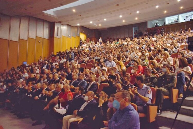 Αναγόρευση του διακεκριμένου προπονητή της Εθνικής Ομάδας ποδοσφαίρου κ. Otto Rehhagel σε Επίτιμο Διδάκτορα του Τμήματος Επιστήμης Φυσικής Αγωγής και Αθλητισμού του Δ.Π.Θ.