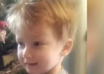 Σοκ στην Κηφισιά: Άνδρας με κουκούλα άρπαξε τον 6χρονο από το σπίτι του – Τι λέει ο δικηγόρος της οικογένειας