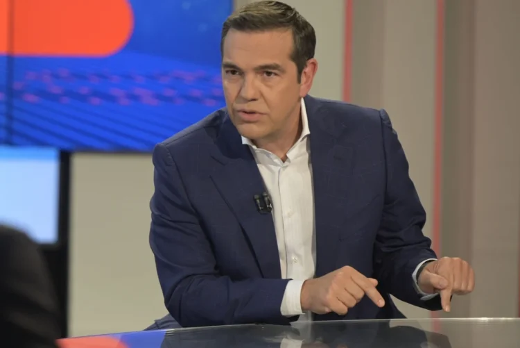 Τσίπρας για Μητσοτάκη: Μετά από 9 μήνες αισχροκέρδειας, τώρα ξαφνικά βρήκαν λεφτόδεντρα στην κυβέρνηση;