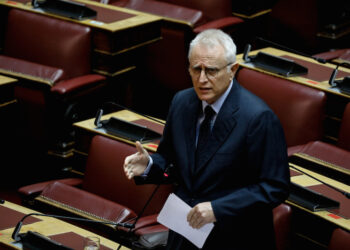 Γ. Ραγκούσης:  Προειδοποίση της ΔΕΗ για τη διακοπή ρεύματος στις σχολικές μονάδες της Β΄ Πειραιά