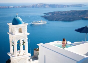 CNN: Η Ελλάδα στους 10+1 κορυφαίους προορισμούς του καλοκαιριού