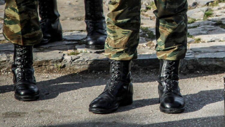 Μια απίστευτη υπόθεση bullying στο στρατό φέρεται να οδήγησε στον θάνατο τον Κυριάκο Ευαγγελάτο