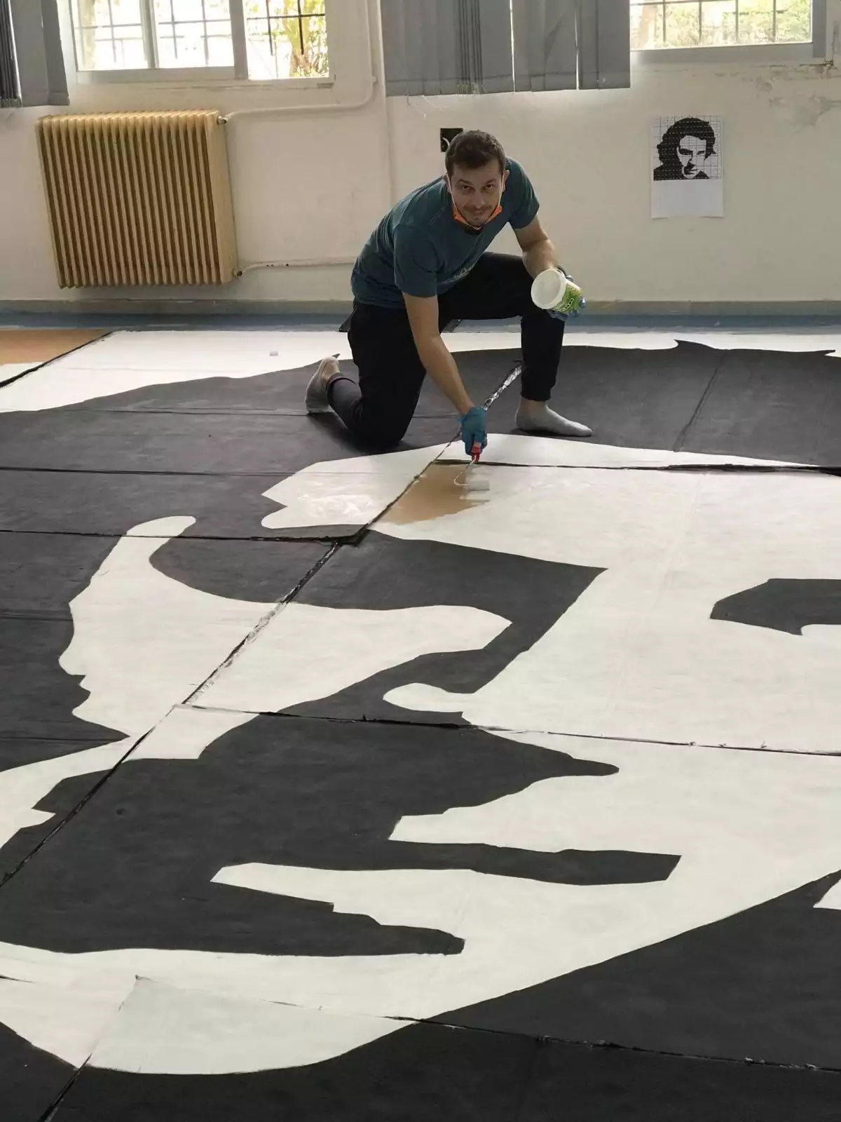 Ξάνθη: Μαθητές έφτιαξαν πορτρέτο του Μίκη Θεοδωράκη 35 τετραγωνικών (φωτο, video)