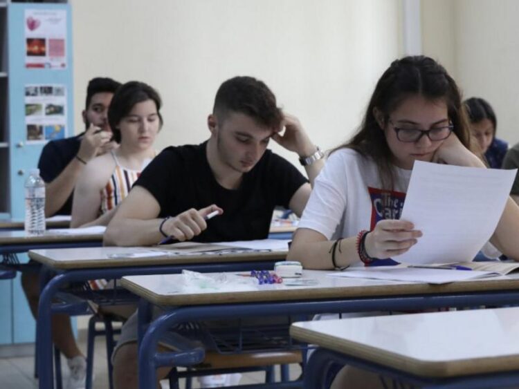 Πανελλήνιες 2022 – ΕΠΑΛ: Δείτε πρώτοι εδώ τα σημερινά θέματα στα Μαθηματικά και οι απαντήσεις τους