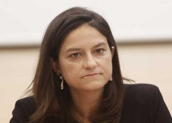 ΟΛΜΕ: Καταγγέλλει Κεραμέως επειδή αρνείται συνάντηση για τους μόνιμους διορισμούς