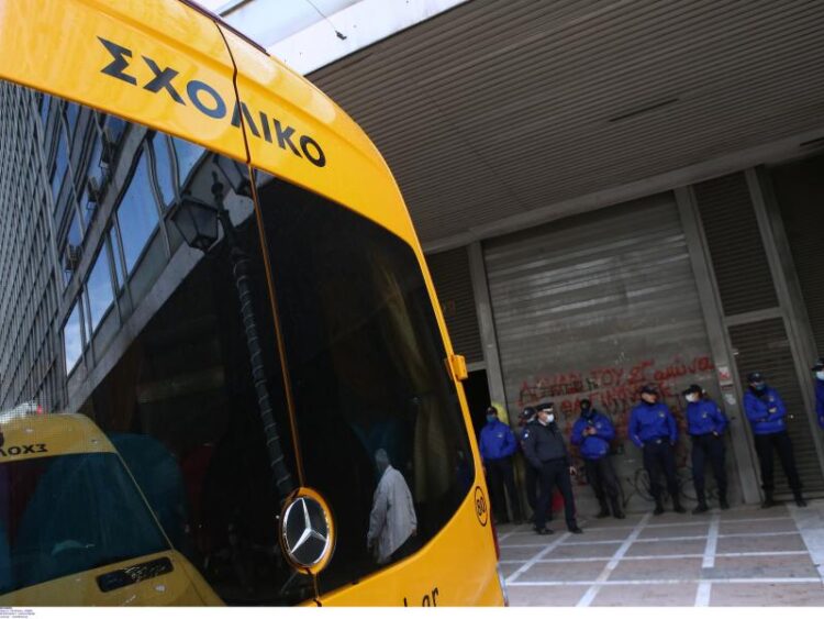 Ειδική Αγωγή: Κατανομή 74 θέσεων οδηγών και συνοδών σχολικών λεωφορείων