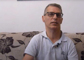 Θεσσαλονίκη: Ο Αλέξανδρος με εγκεφαλική παράλυση σπουδάζει στο ΑΠΘ και γίνεται πρότυπο θέλησης