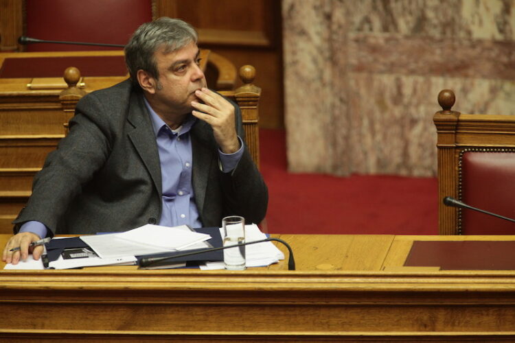 Αναβλήθηκε η ομιλία του Χρ. Βερναρδάκη για το νομοσχέδιο για τα ΑΕΙ