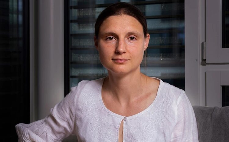 Μαρίνα Βιαζόφσκα: Η Ουκρανή που εν μέσω πολέμου κέρδισε το μαθηματικό βραβείο Fields (φωτο, video)