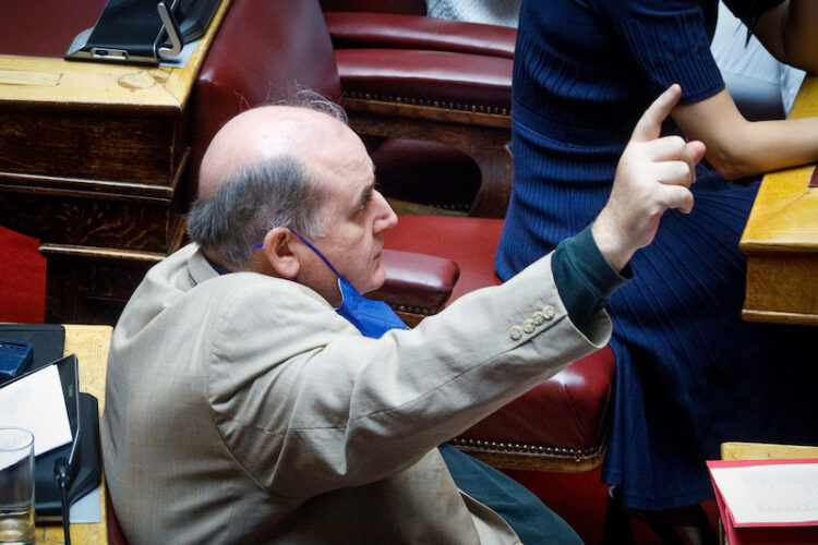 Απάντηση Ν. Φίλη στον Κ. Μητσοτάκη