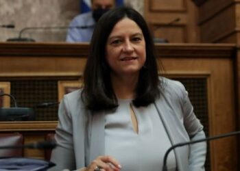 Νομοσχέδιο ΑΕΙ: Απόντες από την συζήτηση στη Βουλή οι φοιτητές, παρόντες οι ρασοφόροι