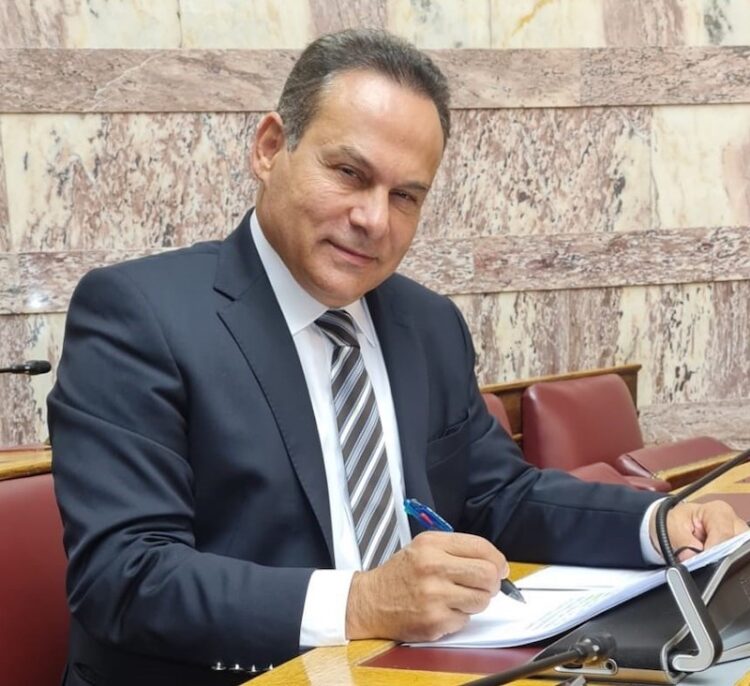 Ο Ν. Μανωλάκος ζητεί την δημιουργία «Τμήματος Ένταξης» στο Γυμνάσιο Μεσαγρού της Αίγινας