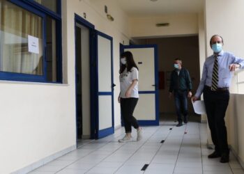 Αναπληρωτές εκπαιδευτικοί: Ξεκινούν οι αιτήσεις την Τρίτη (16/8) – Τα «κλειδιά» για τους υποψήφιους