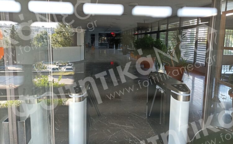 Εγκαταστάθηκαν στο ΑΠΘ τα πρώτα τουρνικέ για τον έλεγχο των φοιτητών (ΦΩΤΟ)