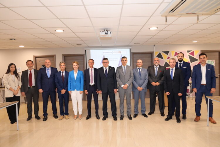 Μνημόνιο Συνεργασίας μεταξύ του Οικονομικού Πανεπιστημίου Αθηνών και του Audencia Business School