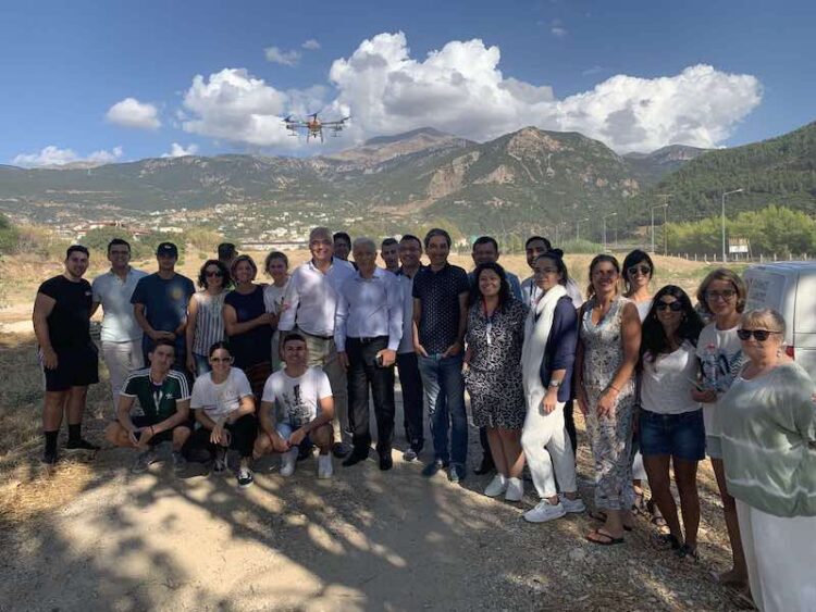 Επίδειξη χρήσης ψεκαστικού drone στο πλαίσιο επίσκεψης ξένων καθηγητών, ερευνητών και φοιτητών στο ΕΑΠ  / «Green and Smart AGRO Youth»