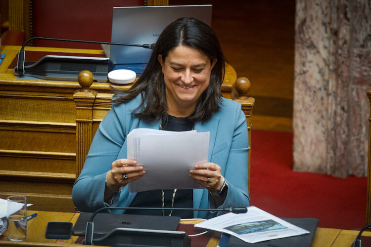 Πολυτροπολογία για τις Πανελλαδικές: Ελάχιστη Βάση Εισαγωγής, Μηχανογραφικό, Επαναληπτικές, πληγέντες από φυσικές καταστροφές, κατηγορία 10%, εισγωγή αθλητών, Πρόγραμμα Εξετάσεων, ΙΕΚ