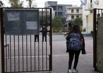 Έστησαν αυτοσχέδιους αγώνες πυγμαχίας σε αυλή δημοτικού σχολείου-Παρενέβη ο εισαγγελέας