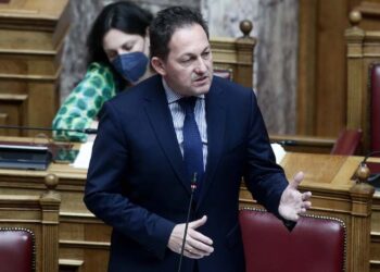 Στ. Πέτσας: 174 εκ. ευρώ για τη δωρεάν μεταφορά μαθητών