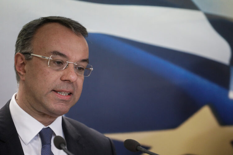 Η ΟΛΜΕ ζητά συνάντηση με υπ. Οικονομικών για αυξήσεις εκπαιδευτικών