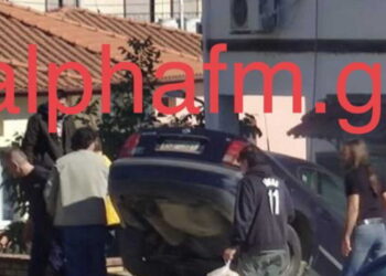 Καστοριά: Αυτοκίνητο έπεσε πάνω σε παιδικό σταθμό (φωτο, video)