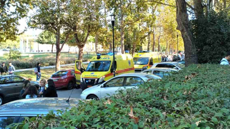Φοιτητής του ΑΠΘ έπεσε στο κενό από τον 3ο όροφο – Μεταφέρθηκε στο νοσοκομείο