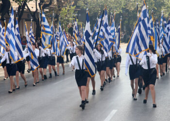 Θεσσαλονίκη: Συγκίνηση και περηφάνια στη μαθητική παρέλαση της 28ης Οκτωβρίου