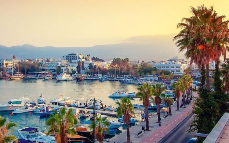 Δηλωμένος πaιδόφιλος κακοποίησε δύο κορίτσια και έρχεται για διακοπές στην Κω πριν… φυλακιστεί