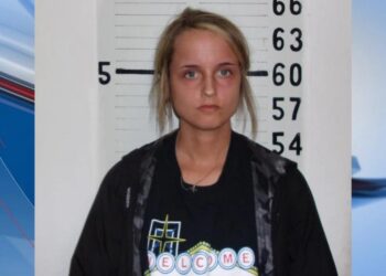 22χρονη ακόμα δεν προσλήφθηκε έκανε σ… ξ με μαθητή της