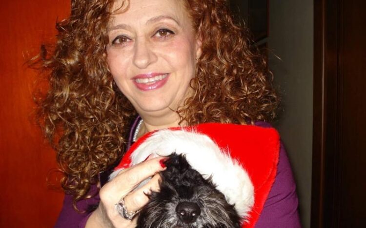 Θεσσαλονίκη: Νηπιαγωγός έγραψε βιβλίο για το σκυλάκι της που πέθανε (φωτο)