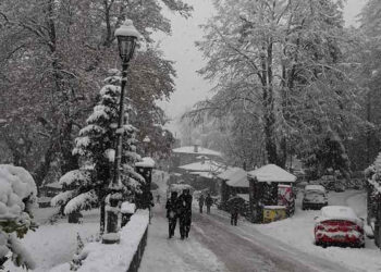 Καιρός – Χιόνια στην Ήπειρο: Κλειστά σχολεία στο Μέτσοβο και απαγόρευση κυκλοφορίας στην Εγνατία Οδό